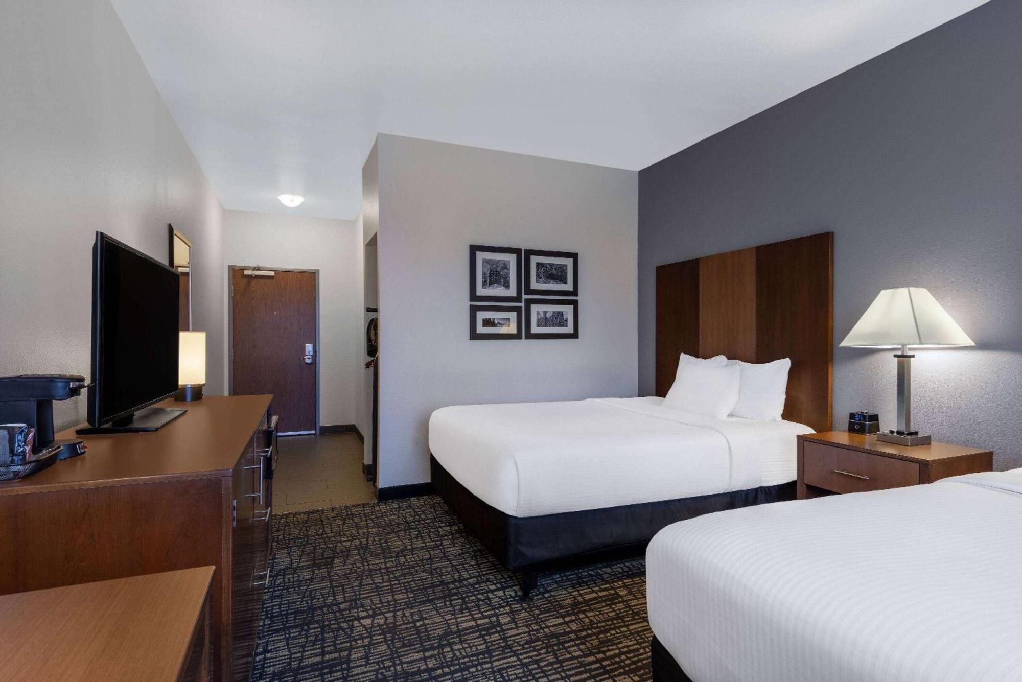 La Quinta By Wyndham Morgantown Hotel Exterior photo