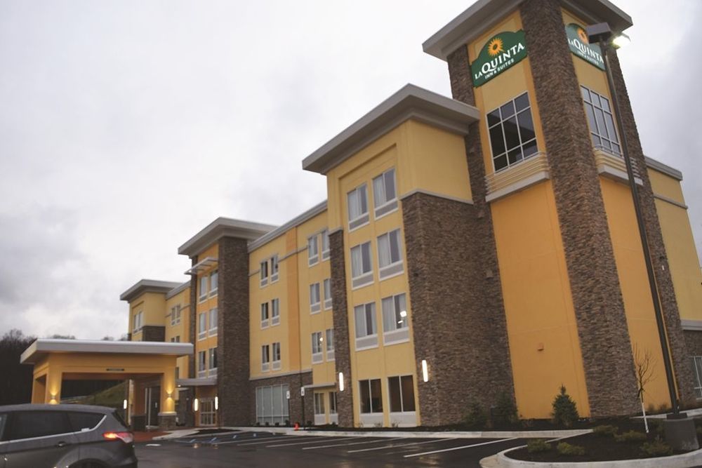 La Quinta By Wyndham Morgantown Hotel Exterior photo